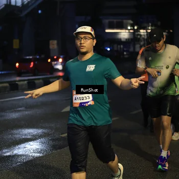 Runner Photo 7906307