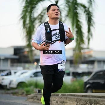 Runner Photo 7906311