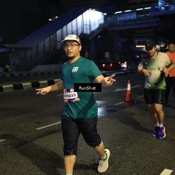 Runner Photo 7906312