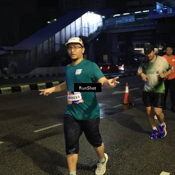 Runner Photo 7906314