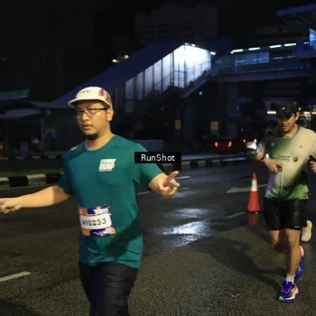 Runner Photo 7906320