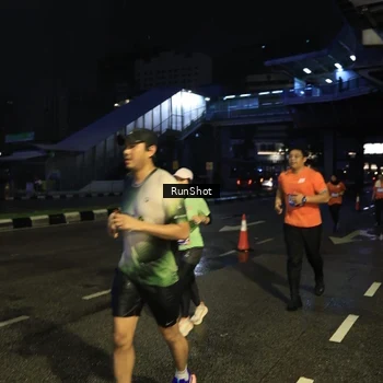 Runner Photo 7906329