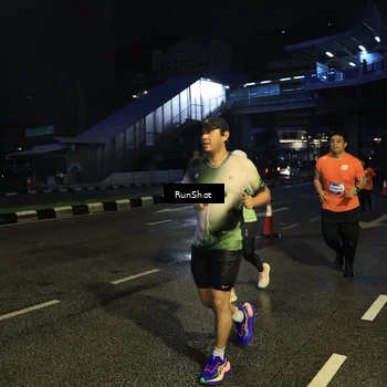 Runner Photo 7906333