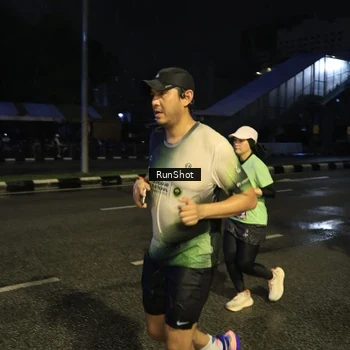 Runner Photo 7906336