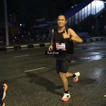 Runner Photo 7906353