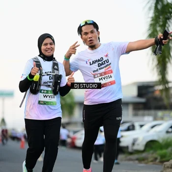 Runner Photo 7906358