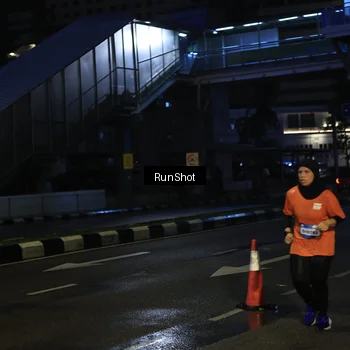 Runner Photo 7906359