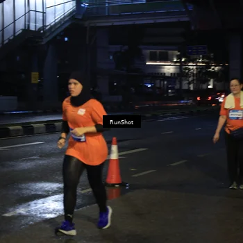 Runner Photo 7906365