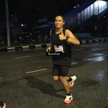 Runner Photo 7906374