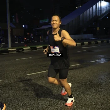 Runner Photo 7906386