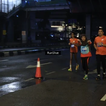 Runner Photo 7906425