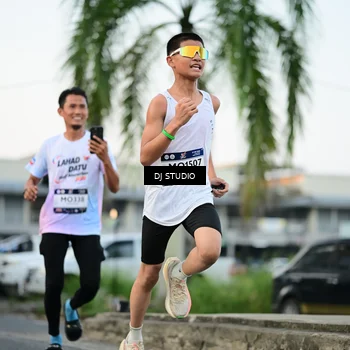 Runner Photo 7906430