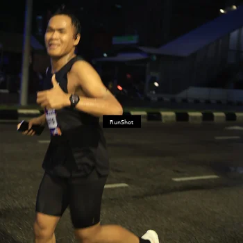 Runner Photo 7906432