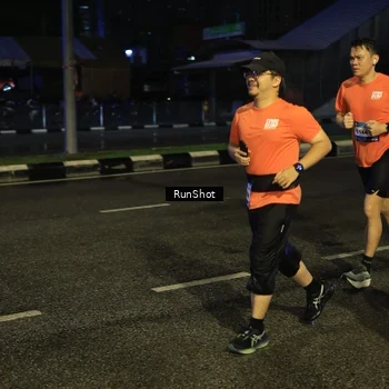 Runner Photo 7906434