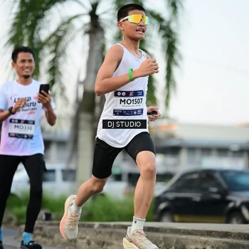 Runner Photo 7906435