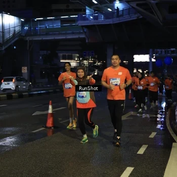 Runner Photo 7906441