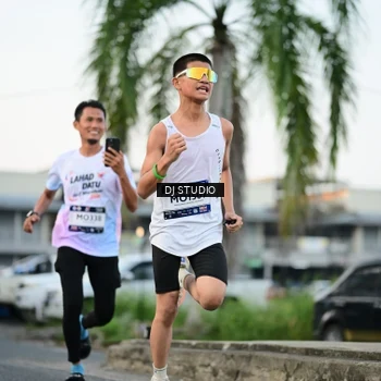 Runner Photo 7906442