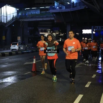 Runner Photo 7906448