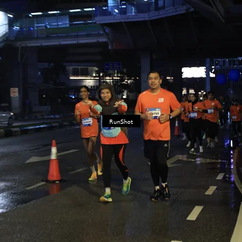 Runner Photo 7906459