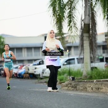 Runner Photo 7906465