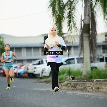 Runner Photo 7906472
