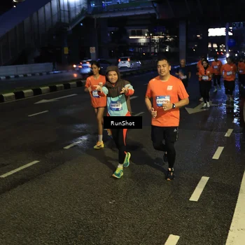 Runner Photo 7906473