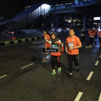 Runner Photo 7906476