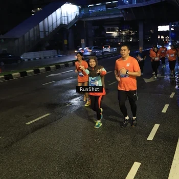 Runner Photo 7906480