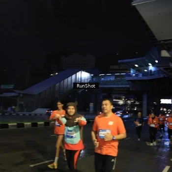 Runner Photo 7906493