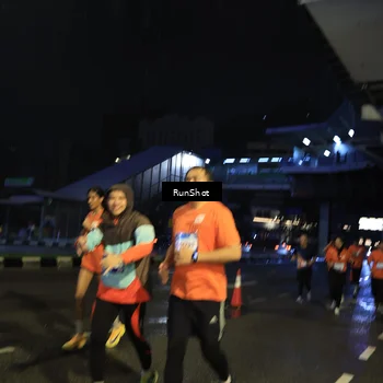 Runner Photo 7906501