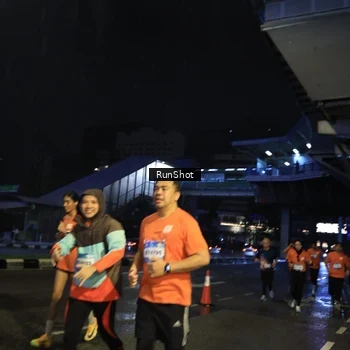 Runner Photo 7906504