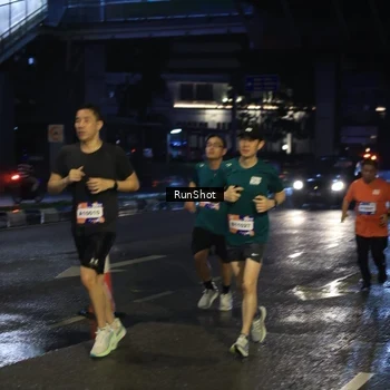 Runner Photo 7906534