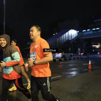 Runner Photo 7906536