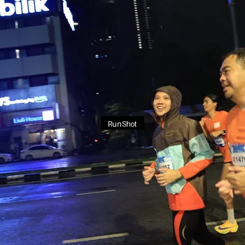 Runner Photo 7906551