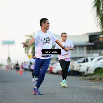 Runner Photo 7906564
