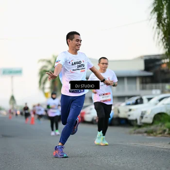 Runner Photo 7906565