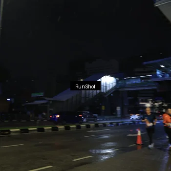 Runner Photo 7906570
