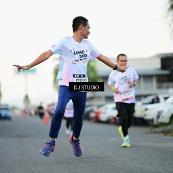 Runner Photo 7906577