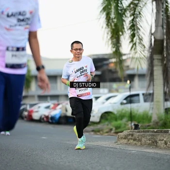 Runner Photo 7906581