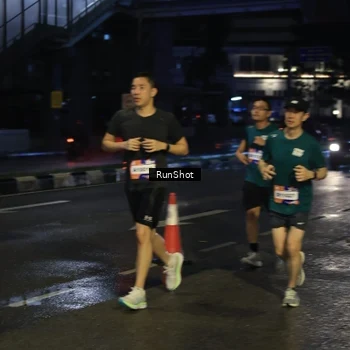 Runner Photo 7906583