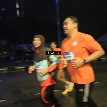 Runner Photo 7906596