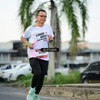 Runner Photo 7906599
