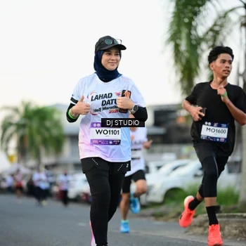 Runner Photo 7906624