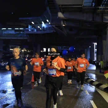 Runner Photo 7906641