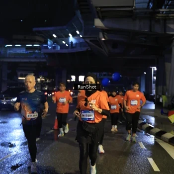 Runner Photo 7906643