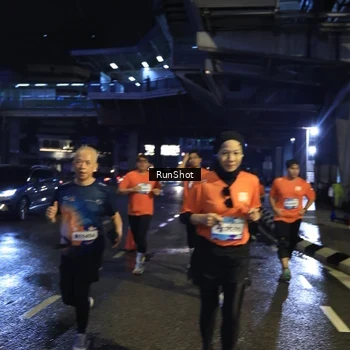 Runner Photo 7906651
