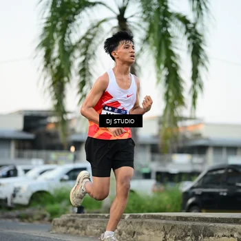 Runner Photo 7906652