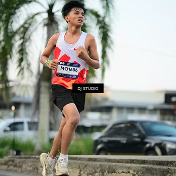 Runner Photo 7906654