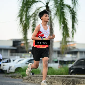 Runner Photo 7906660