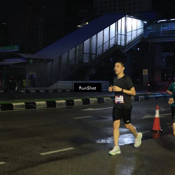 Runner Photo 7906667